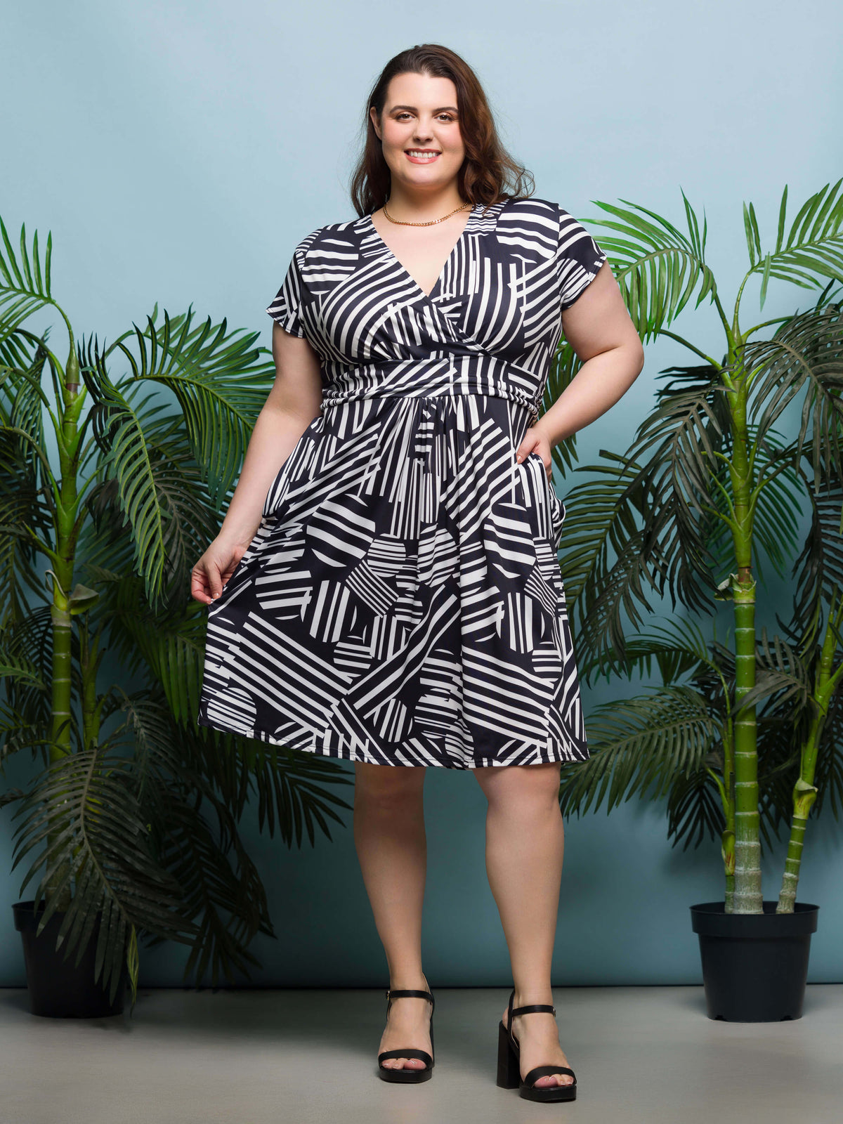 thumbnail image 3 of Plus Size Geometric Knee Length Pocket Dress, 3 of 3