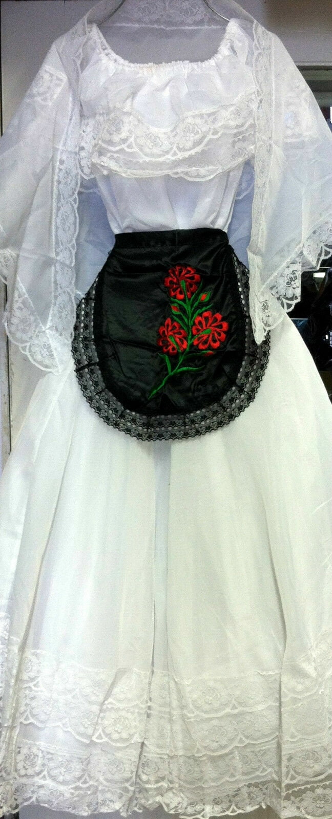 thumbnail image 1 of Veracruz Womens Folklorico Fiesta Dance Traditional Dress Set White Lace Small Length: 32, 1 of 4